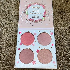 NWOB Beauty Bakerie Cotton Candy Champagne Blushlighter  Palette